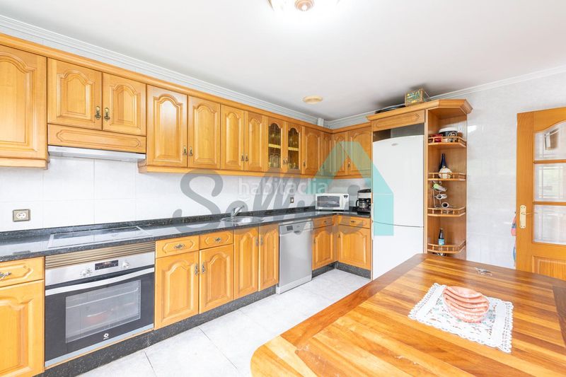Foto b280de89-700f-4f1e-b706-8ae06627948f. Towny house with heating parking in Franco (El)