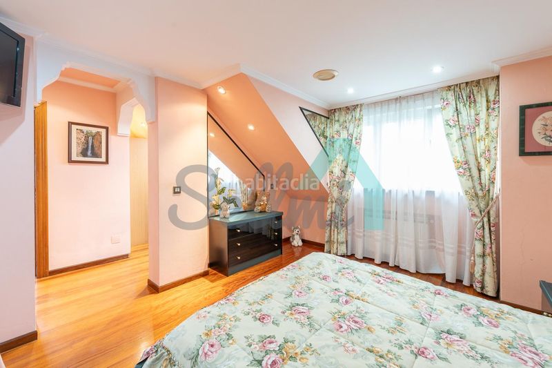 Foto e5f2995c-a5dc-4657-a48d-1f7bcacb3758. Towny house with heating parking in Franco (El)