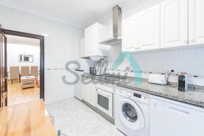 Foto 4def126a-830c-40e1-ae90-52a0a875a419. Appartement avec chauffage dans Centro Gijón