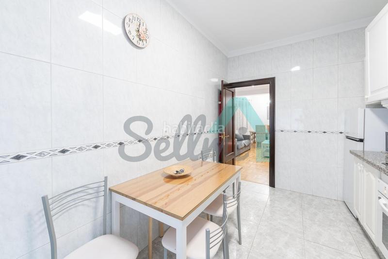 Foto dbad5da7-41ea-425d-a97e-b6259fe2d423. Etagenwohnung mit heizung in Centro Gijón