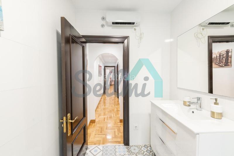 Foto e4df091e-f639-4a91-a773-bc3c4243a6cb. Flat with heating in Centro Gijón