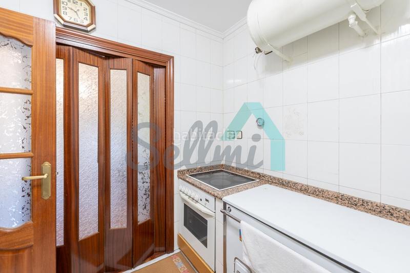 Foto 7d42bb97-142a-4579-ace8-c72c61a2937a. Flat with heating in Sama Langreo