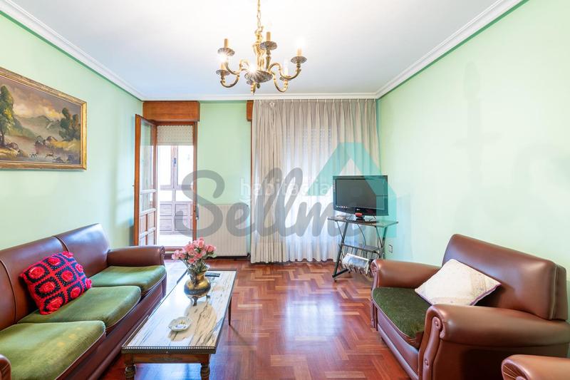 Foto be8d971d-8d94-4035-855c-fc18c02305d4. Flat with heating in Sama Langreo
