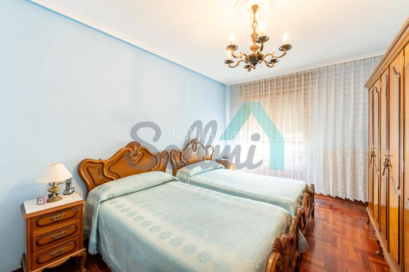 Foto c95c8816-c7e8-49fc-b2b9-48fcca280e63. Flat with heating in Sama Langreo