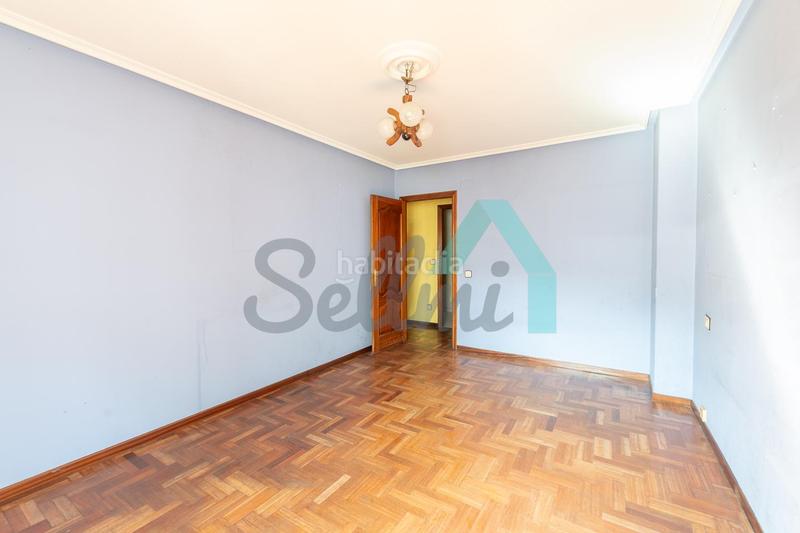 Foto cb0acfd2-ef42-4cbd-b71e-84259e05f7fb. Piso en Sama Langreo