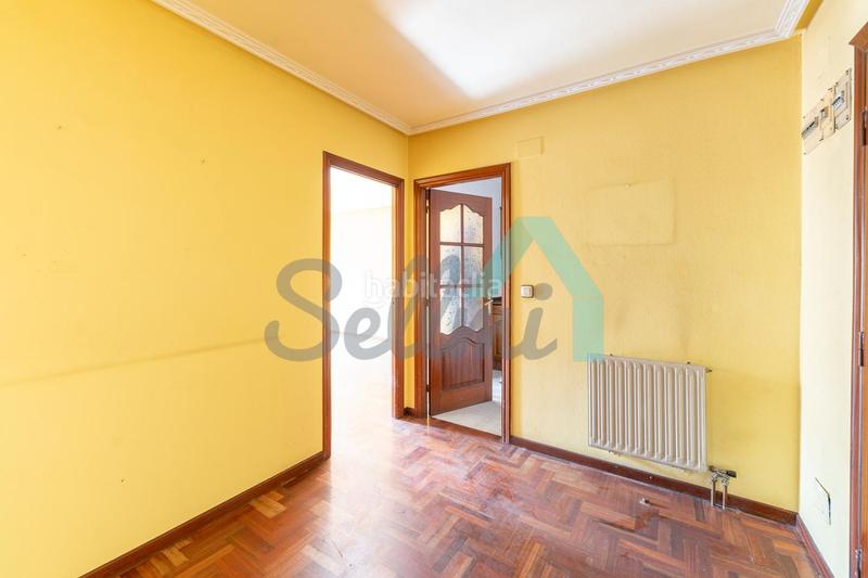 Foto ed4de4b6-a35b-4f95-bfaf-432592ff7379. Piso en Sama Langreo