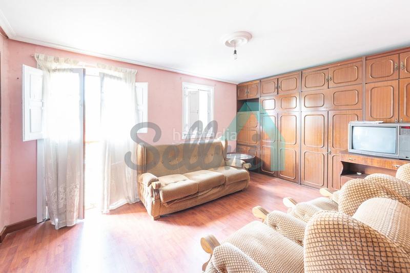 Foto b180cd2b-d0b8-4bcc-b149-8d7cc6eac0f0. Casa adossada a San Claudio - Trubia - Las Caldas Oviedo