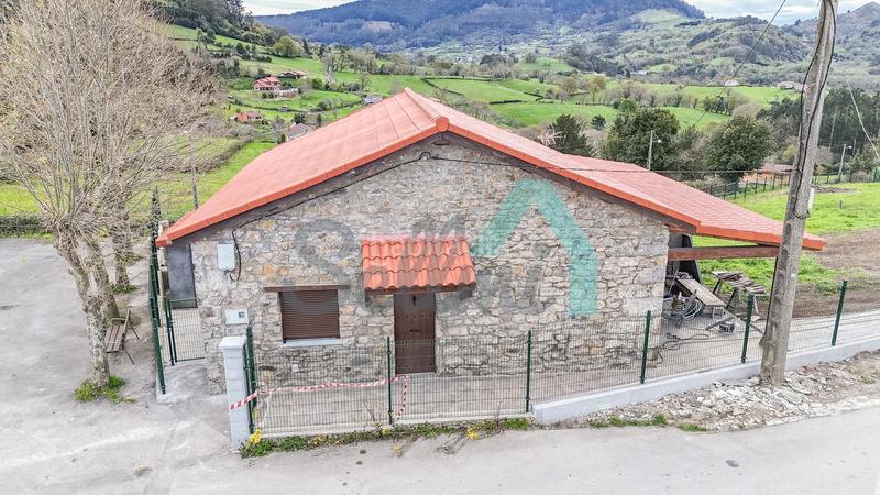 Foto e821fa6a-22a5-4ec3-abc5-8a3c3324d73b. Casa en Parroquias Norte Siero