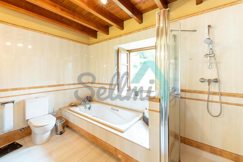 Foto 3a2f2ef5-a01a-4529-94ba-bf53fd0477ae. Casa aparellada amb calefacció a la pola Siero Siero
