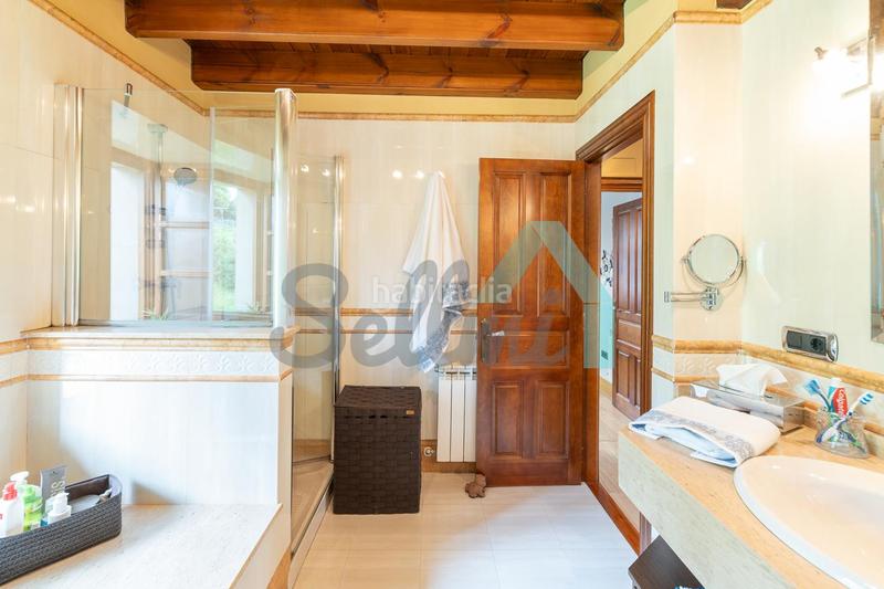 Foto 49fe8e69-86a6-4fc8-b719-98e985c213a3. Casa aparellada amb calefacció a la pola Siero Siero