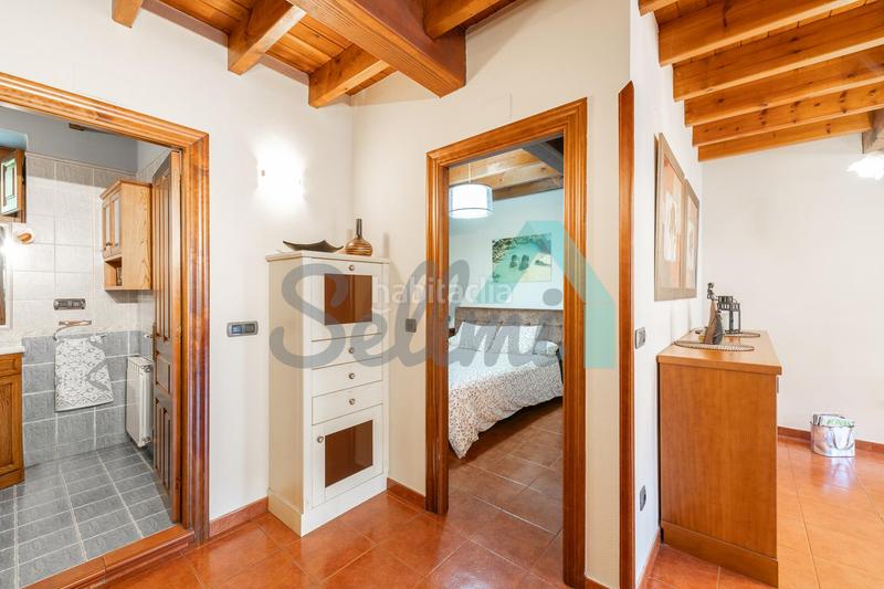 Foto 5159e7a2-120a-4d47-b985-52b2c8a9c7b2. Casa aparellada amb calefacció a la pola Siero Siero