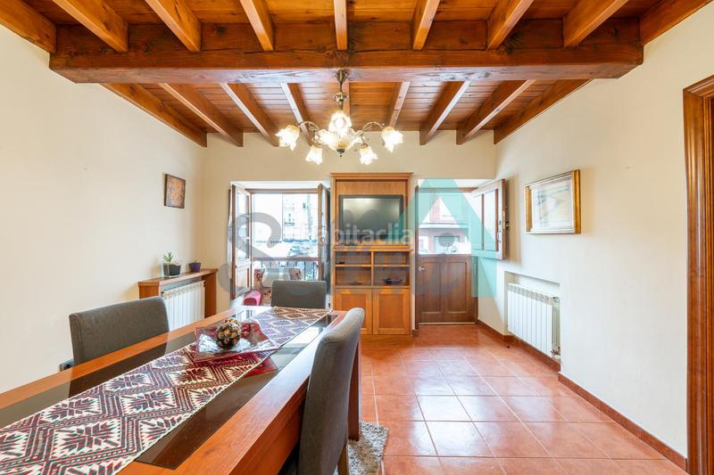 Foto 59eeb3df-e715-40f0-8a29-7e228ee79143. Casa aparellada amb calefacció a la pola Siero Siero