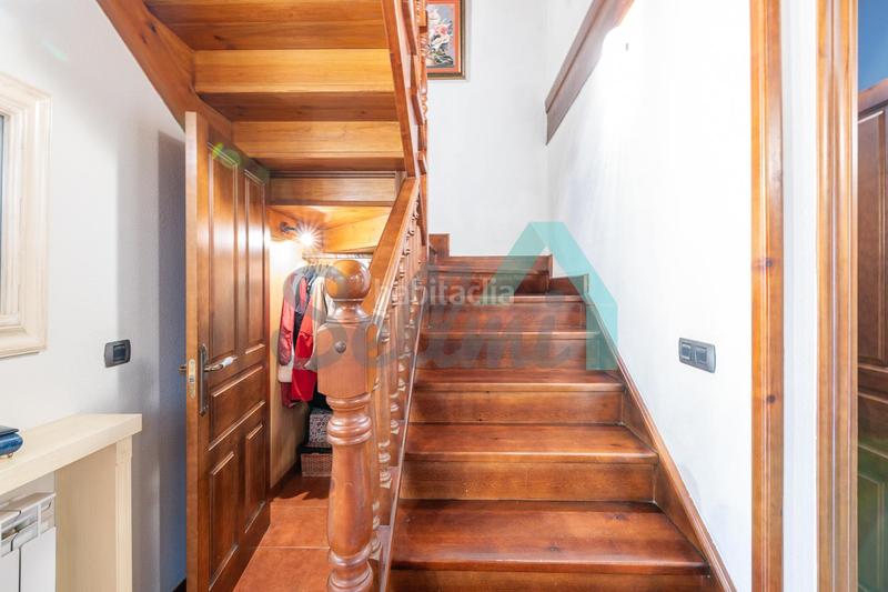 Foto 92574614-05e3-48aa-85cf-64043023e01b. Casa aparellada amb calefacció a la pola Siero Siero