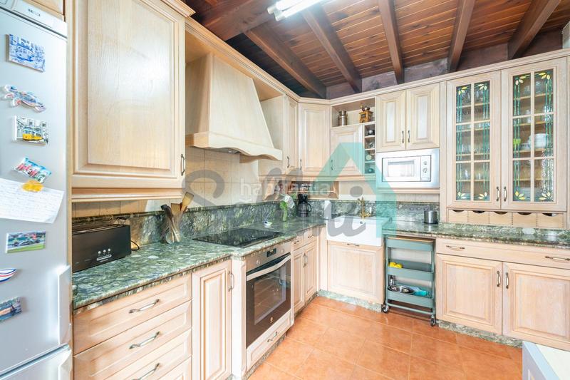 Foto 962e8857-6452-4fb9-a667-df9916fa9680. Casa aparellada amb calefacció a la pola Siero Siero