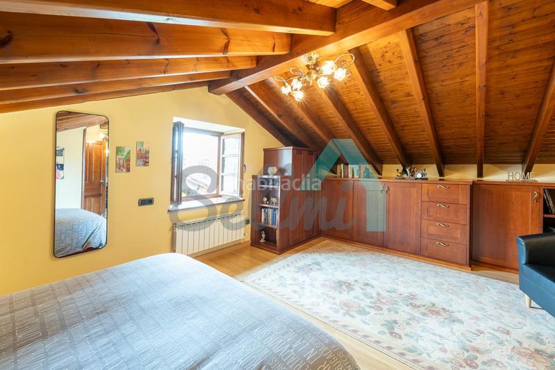 Foto 11d0e9c5-12ab-4324-8a88-bb0df6ffd068. Casa pareada en la pola Siero Siero