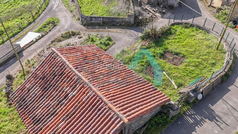 Foto 8f36c071-4998-4eab-a0d9-44519796a370. Maison dans Parres