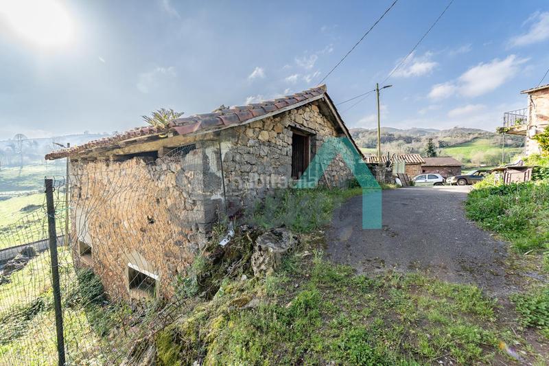 Foto ed0170ac-5573-4db0-88f4-6239bb0aec3a. Maison dans Parres