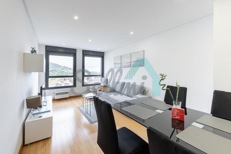 Foto 681db7ba-18b4-4e63-975a-cf9967198838. Location appartement avec chauffage parking dans Huca - La Cadellada Oviedo