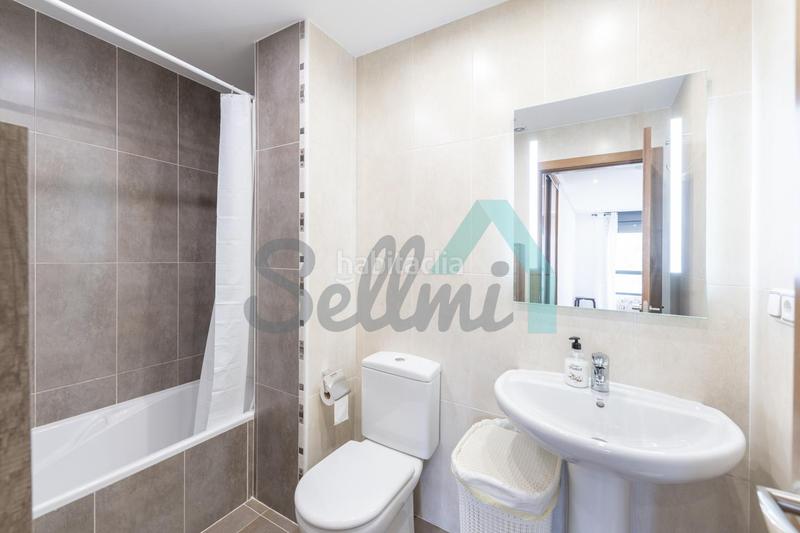 Foto 4ad79996-adeb-4dd4-8fec-646a8aca5c89. Rent flat with heating parking in Huca - La Cadellada Oviedo