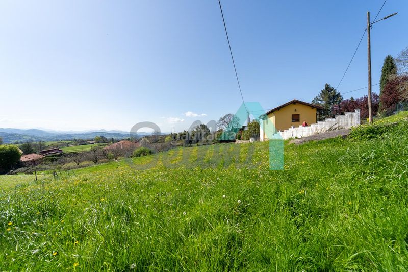 Foto b7d6ab7b-c130-42b7-bf05-4bde41369d82. Residential plot in Regueras (Las)