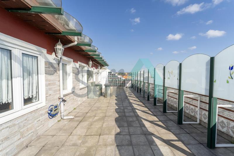 Foto a219d5ee-12b4-4d68-adf2-f211cd8747ee. Miete dachwohnung mit heizung in El Carbayedo - El Quirinal Avilés