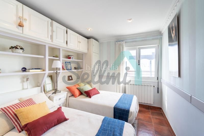 Foto ce1daea1-fbe8-415a-bd5a-ada34c55afb2. Miete dachwohnung mit heizung in El Carbayedo - El Quirinal Avilés