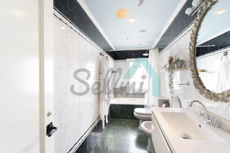 Foto 125e615d-60ab-4f0f-84ae-63547a214546. Rent penthouse with heating in El Carbayedo - El Quirinal Avilés