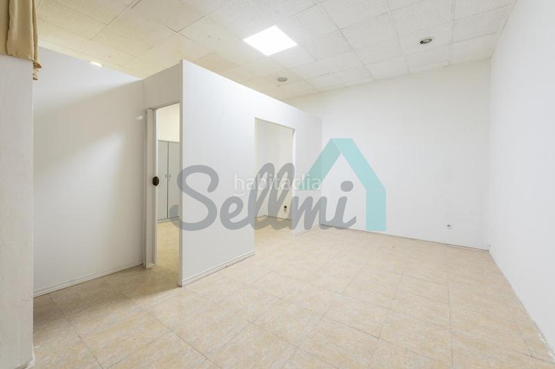 Foto 12fee152-6d72-4f62-8d48-36181a8ddc79. Alquiler local comercial en Ventanielles Oviedo