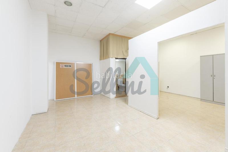 Foto 3afa2c2c-ed2b-4369-bbc4-bb5d7c73c957. Alquiler local comercial en Ventanielles Oviedo