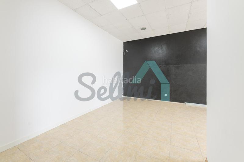 Foto 6320a1fa-dbda-43c7-adb4-4f1ee2136b29. Alquiler local comercial en Ventanielles Oviedo