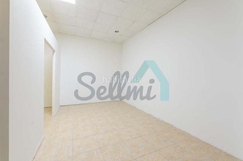 Foto 7b5c008b-13b8-4637-8cb4-9101a702cee9. Alquiler local comercial en Ventanielles Oviedo