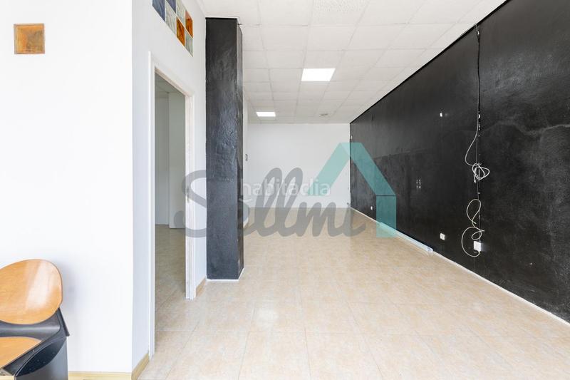 Foto 8a344ea1-b8e3-4c67-a3d4-e092f0374986. Alquiler local comercial en Ventanielles Oviedo
