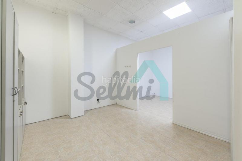 Foto bd5e0264-b705-4229-9537-9209e652227c. Alquiler local comercial en Ventanielles Oviedo
