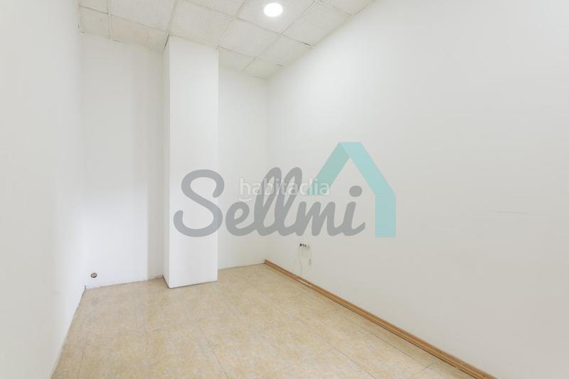 Foto dc294400-b14e-4948-97da-b6c8afb970cb. Alquiler local comercial en Ventanielles Oviedo