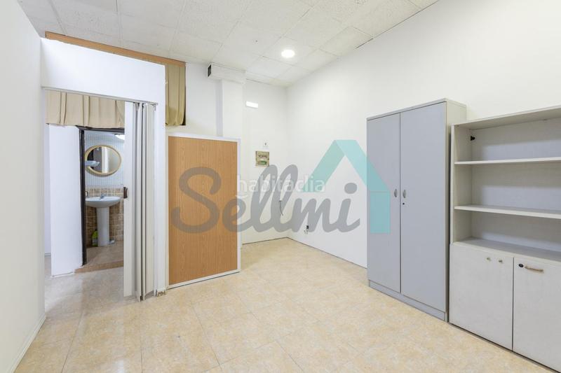 Foto df5d24a7-809b-4570-8cc5-6483b0a9650f. Alquiler local comercial en Ventanielles Oviedo