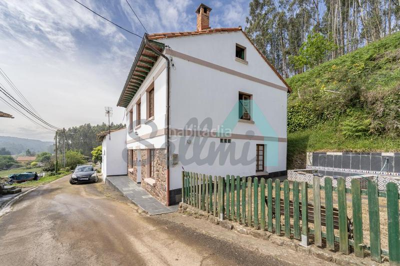 Foto 011e0efb-6ba5-4ea7-bc54-b988758a252b. Doppelhaus mit heizung parking in Carreño