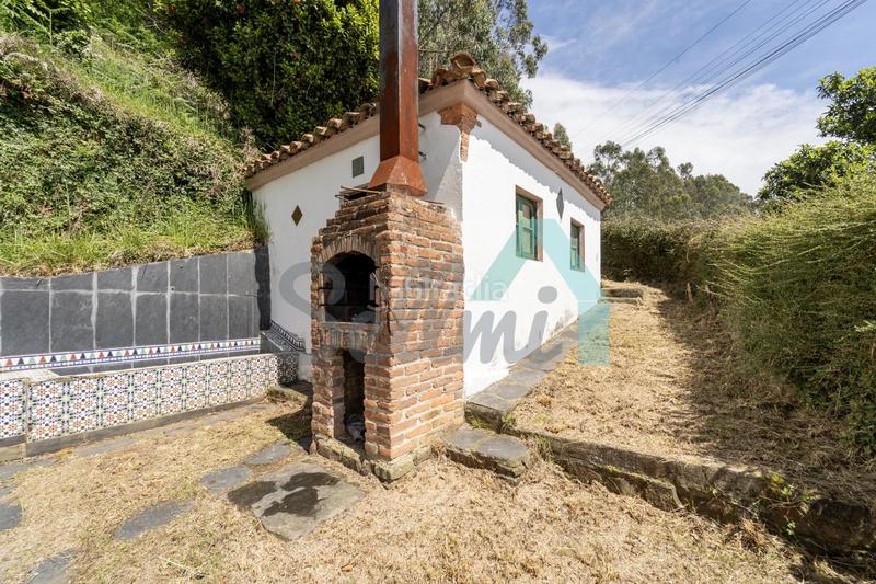 Foto 1b4665ab-6291-4006-9550-16648a3f9dbb. Doppelhaus mit heizung parking in Carreño