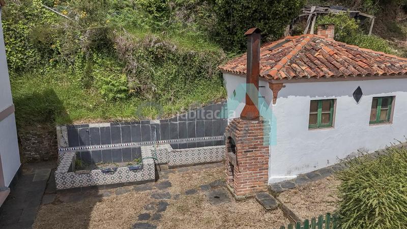 Foto 1f3e88f5-37e0-46a1-b45b-7fbd693f254e. Doppelhaus mit heizung parking in Carreño