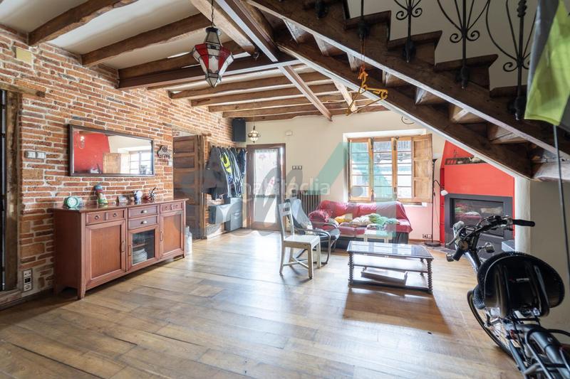 Foto ae1d39d6-75eb-46e3-9ff9-c0c57868c616. Doppelhaus mit heizung parking in Carreño