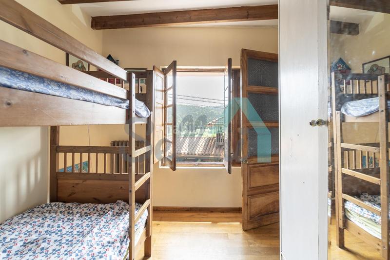 Foto b3cf576e-60f9-42e9-87f0-13d49e8f4134. Doppelhaus mit heizung parking in Carreño