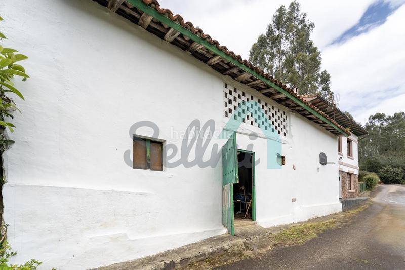 Foto bf95c738-a053-4a02-80eb-5383a1a618e1. Doppelhaus mit heizung parking in Carreño