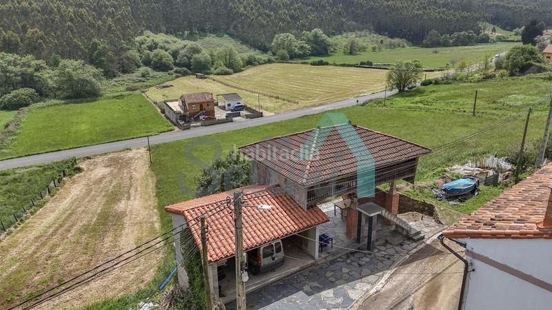 Foto da96ea9d-232f-4d10-a7c4-d4c87a80dc33. Doppelhaus mit heizung parking in Carreño