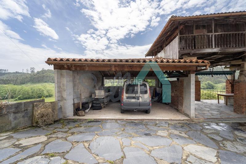 Foto e335886e-58bf-475c-987d-5c55da209611. Doppelhaus mit heizung parking in Carreño