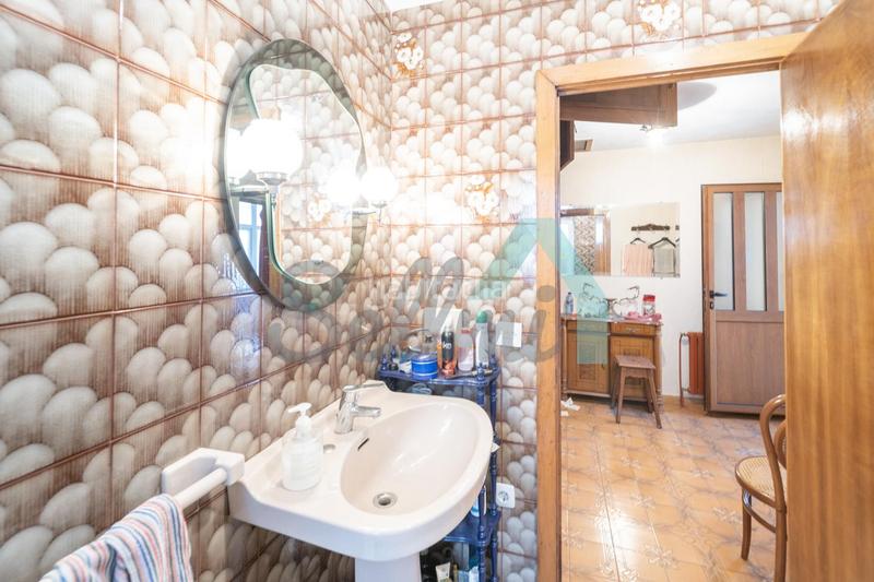 Foto 0d9dc8c5-15b6-48ff-a5c3-357b75b8e2dc. Casa aparellada amb calefacció aparcament a San Claudio - Trubia - Las Caldas Oviedo