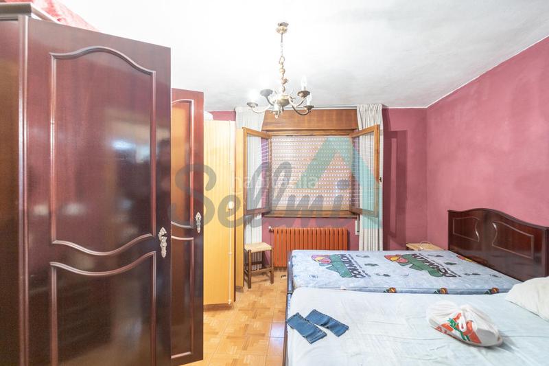 Foto 1c32b91d-a443-4fe3-ac50-2077f9db3ada. Casa aparellada amb calefacció aparcament a San Claudio - Trubia - Las Caldas Oviedo