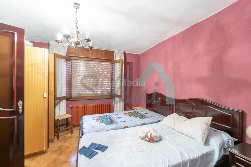Foto a2eb9560-1c4c-4aa0-83ee-082e2f72123c. Casa aparellada amb calefacció aparcament a San Claudio - Trubia - Las Caldas Oviedo