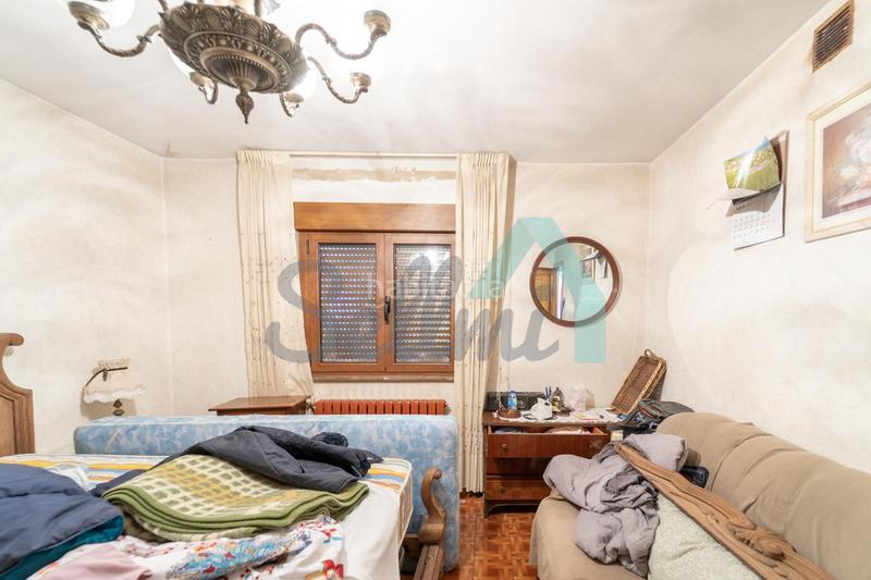 Foto b76f2b50-8eb6-4b2e-9eee-5840198436ad. Casa aparellada amb calefacció aparcament a San Claudio - Trubia - Las Caldas Oviedo