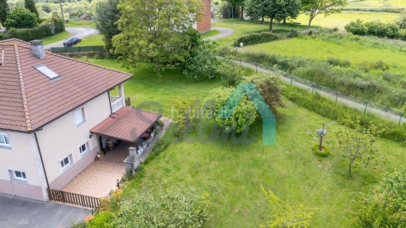 Foto 28dfa249-aad2-4b15-8067-f90f6a986174. Casa en Parroquias Sur - La Manjoya Oviedo