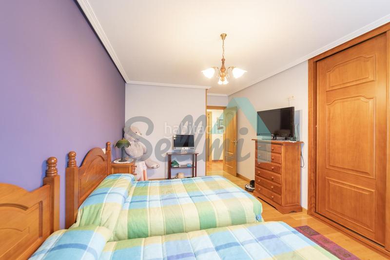 Foto 35c39da0-2bf9-4b39-a250-5943a443dc81. Casa en Parroquias Sur - La Manjoya Oviedo