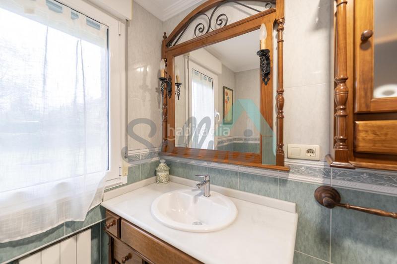 Foto 645b425d-8a99-4439-bc0d-7a0d1c493580. Casa en Parroquias Sur - La Manjoya Oviedo